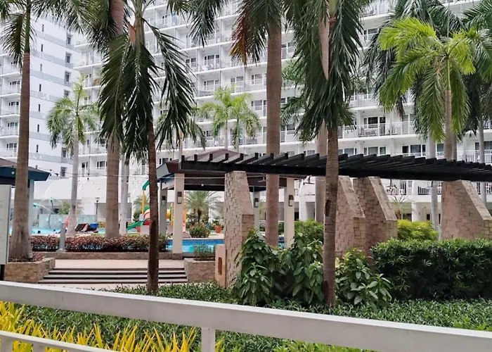 101-2br-1bed Quenn-1single-1-pullout 2 Sofa 2-cr Pool View With Balcony Appartement